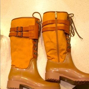 Tan/ Camel women’s rain boots size 7